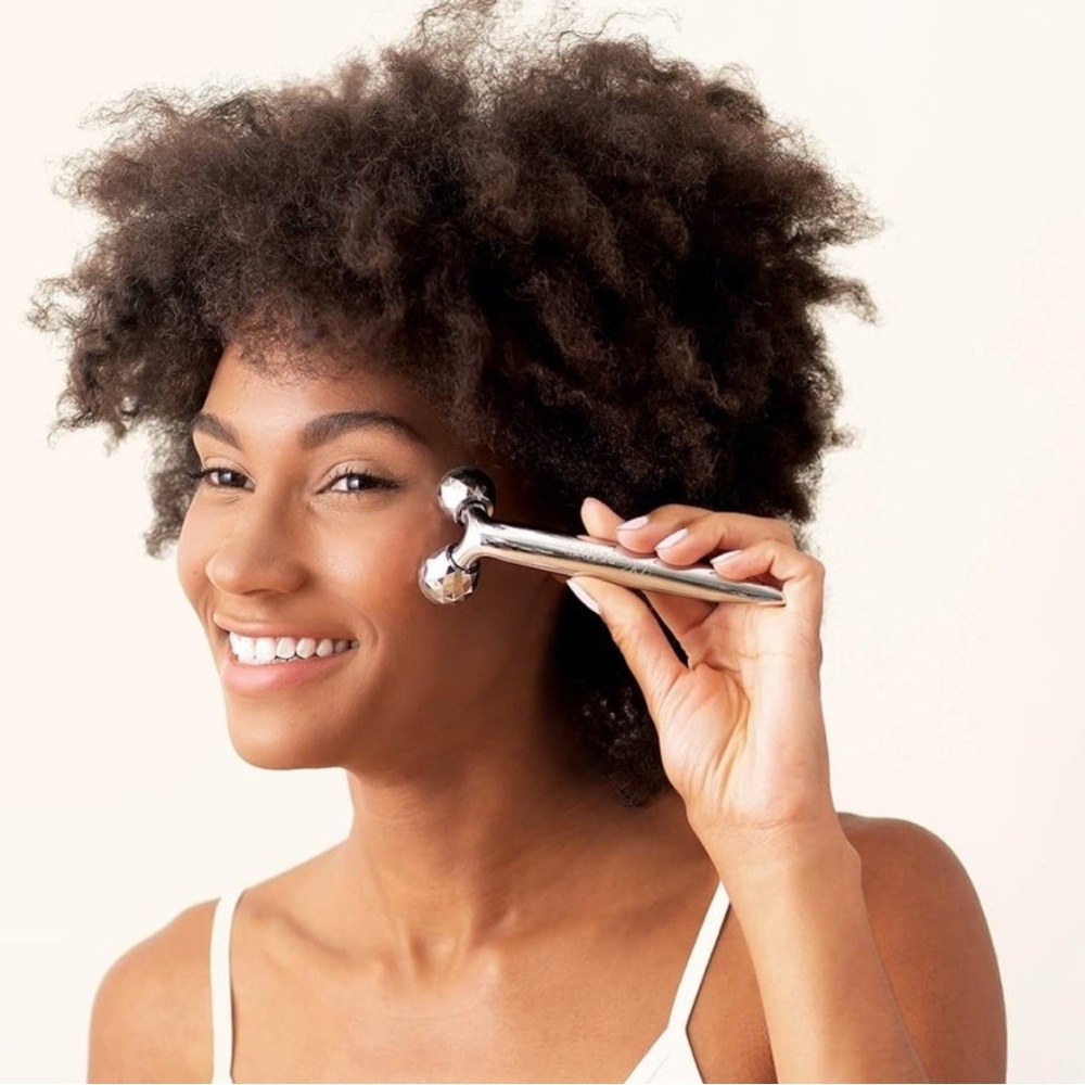 Plum Beauty Silver Facial Roller